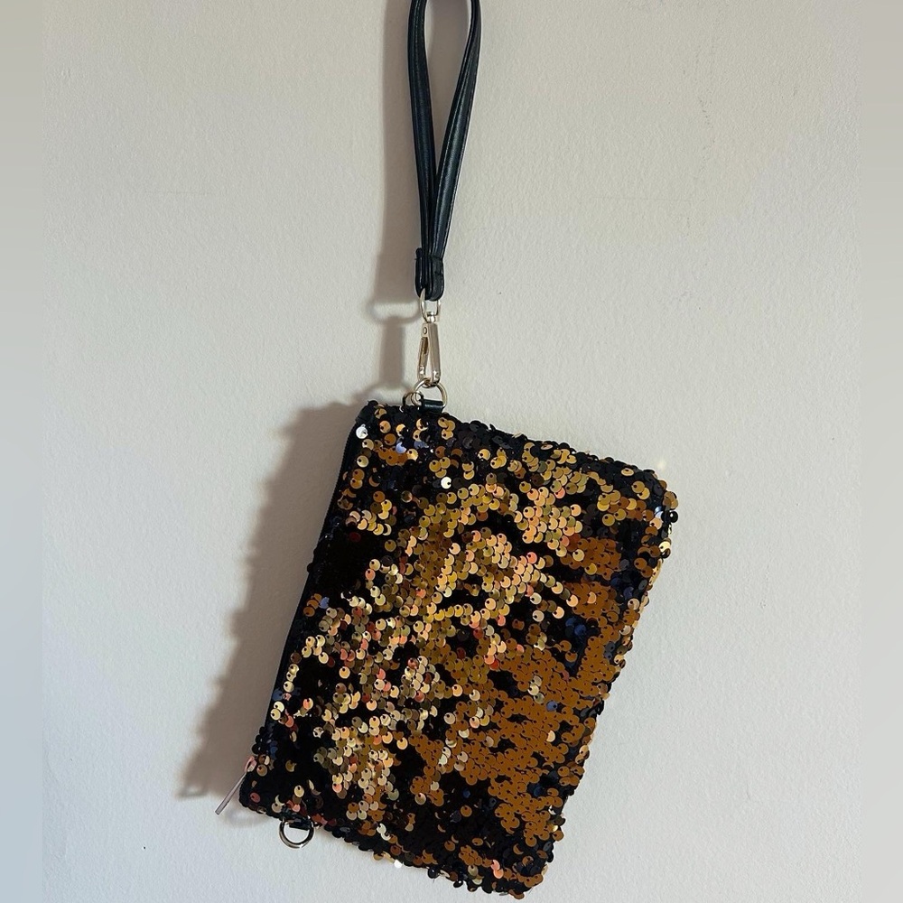 Olivia Miller sequin bag black and gold